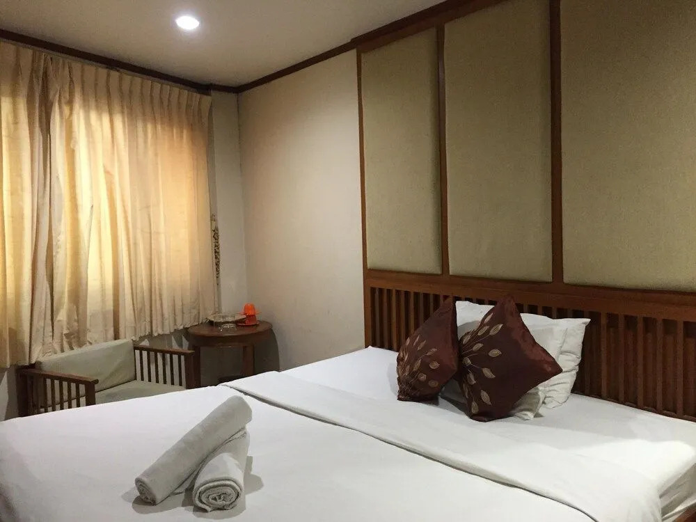 Siam Inn