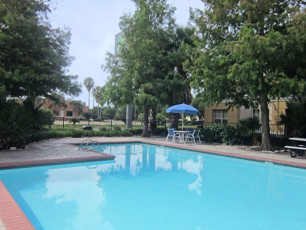 Sonesta Simply Suites Stafford