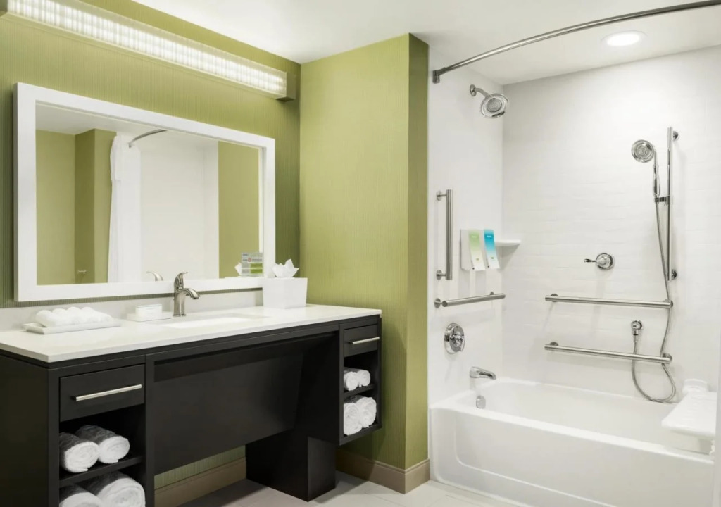 Home2 Suites By Hilton Menomonee Falls Milwaukee