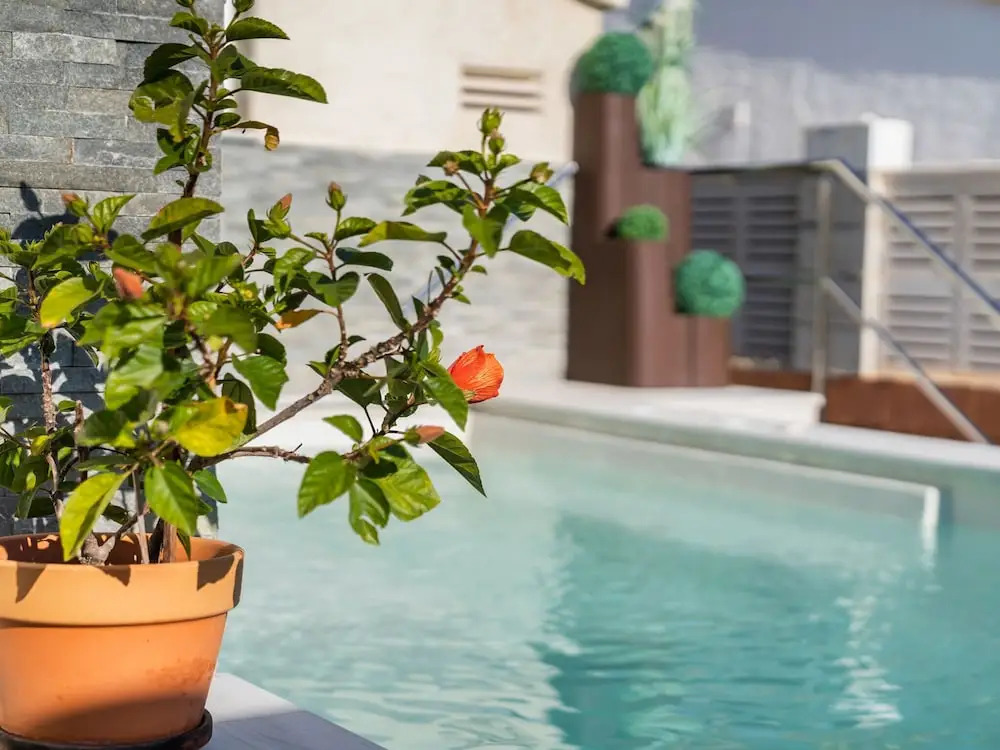Inviting Mansion in Calpe with Hot Tub