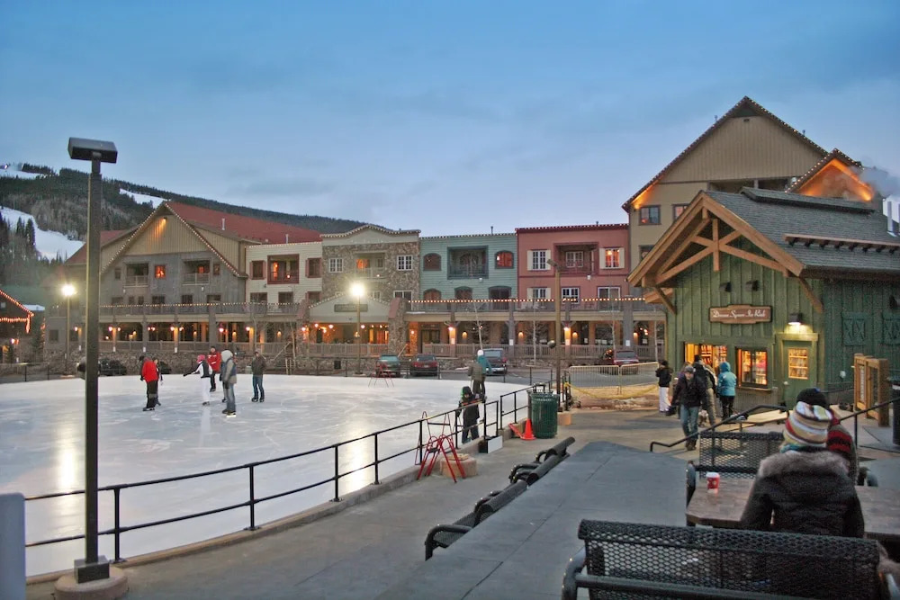Expedition Station 8603 by SummitCove Vacation Lodging