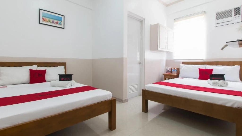 RedDoorz Plus @ Santa Catalina Metro Vigan