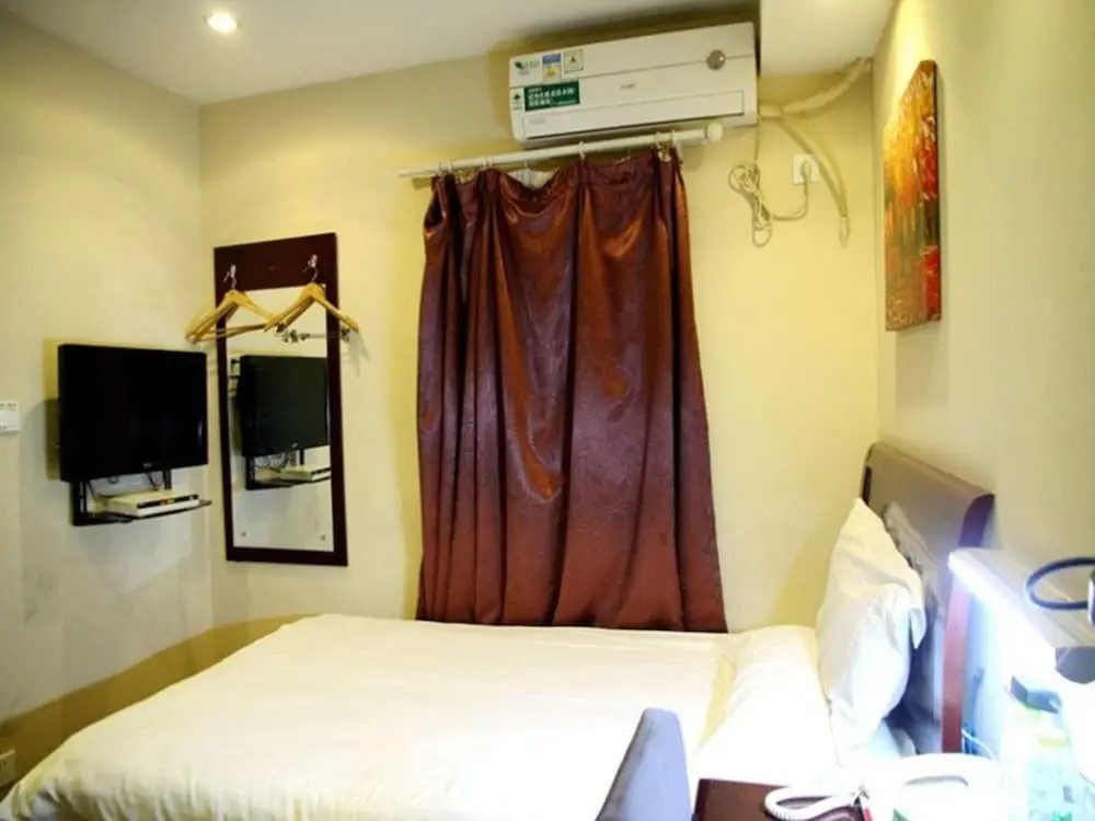 GreenTree Inn  Zhenjiang Dashikou Express Hotel