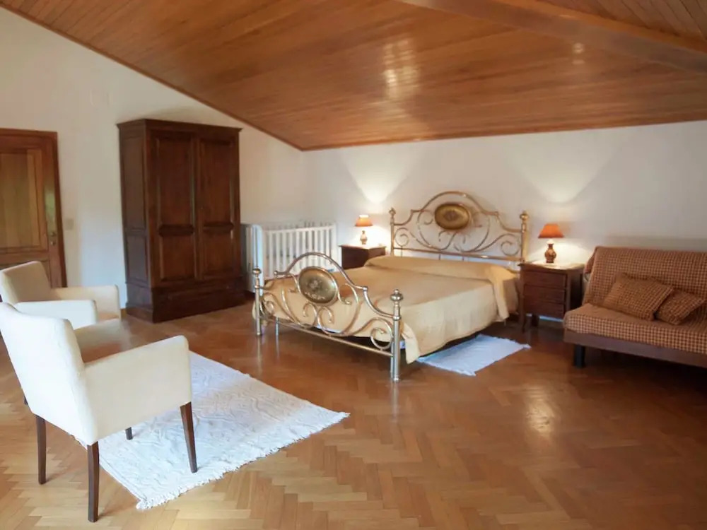 Villa in Casentino With Pool & Castle Views