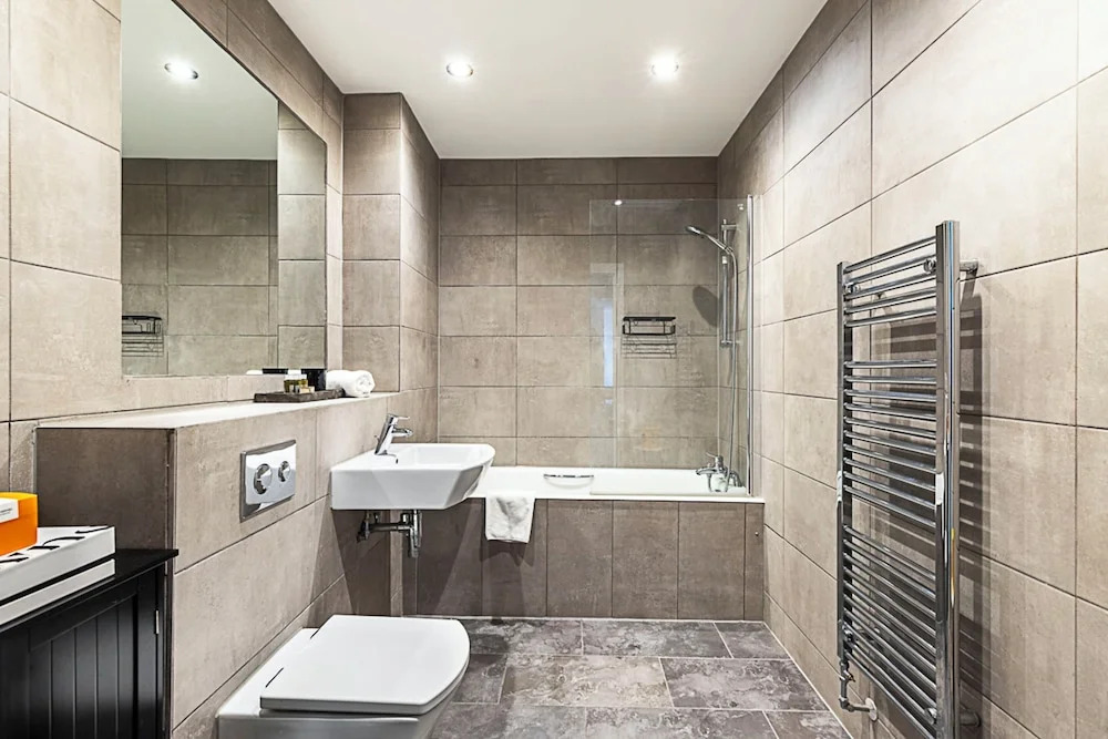 Stylish and Sleek East London Retreat