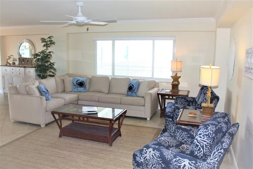 Jamaica Royale 603 - 2 Br Condo