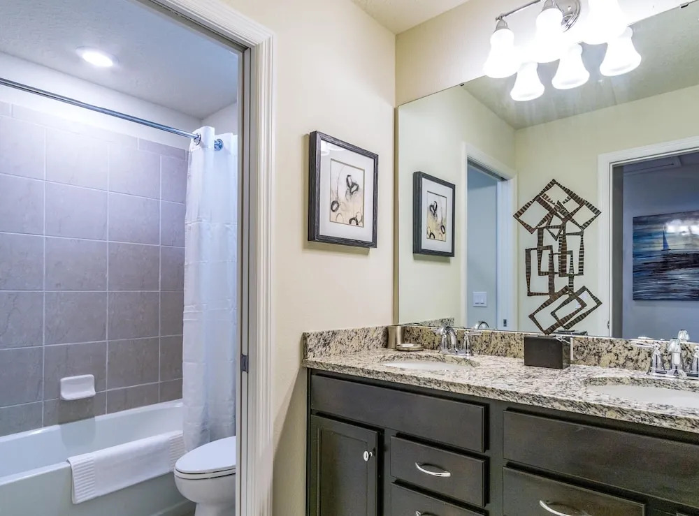 2191 LC - Windsor Island - NEW 10 Bed Villa Heated Private Pool