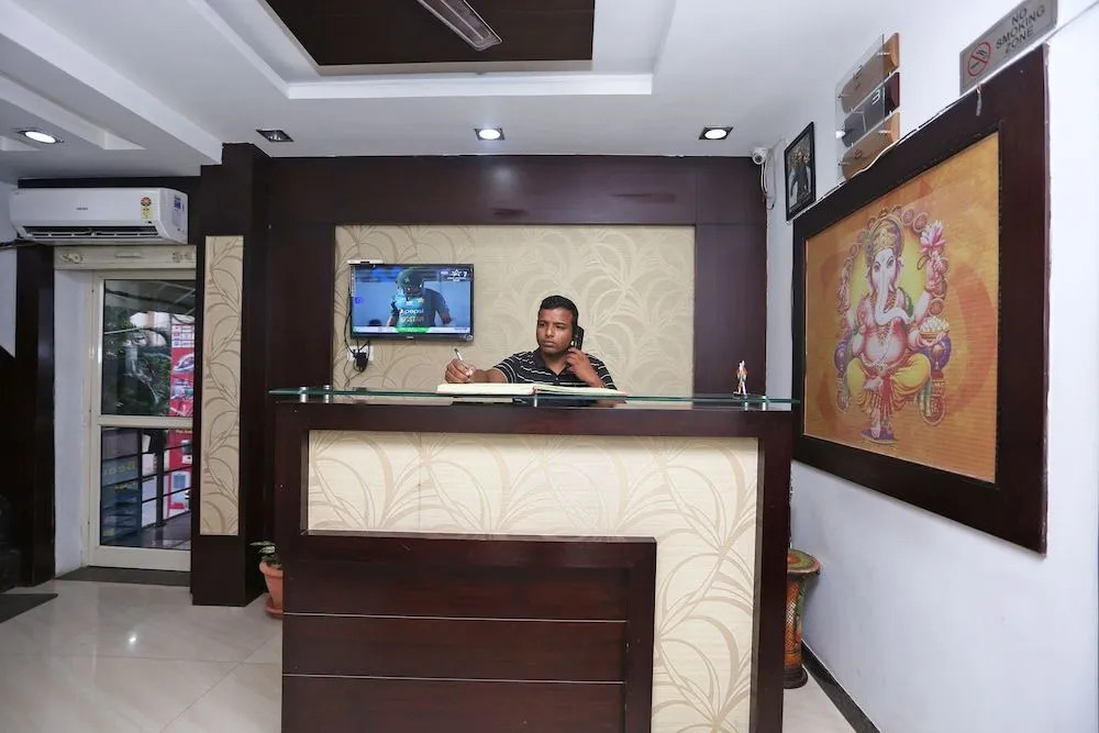 OYO 19309 Hotel Rajshree