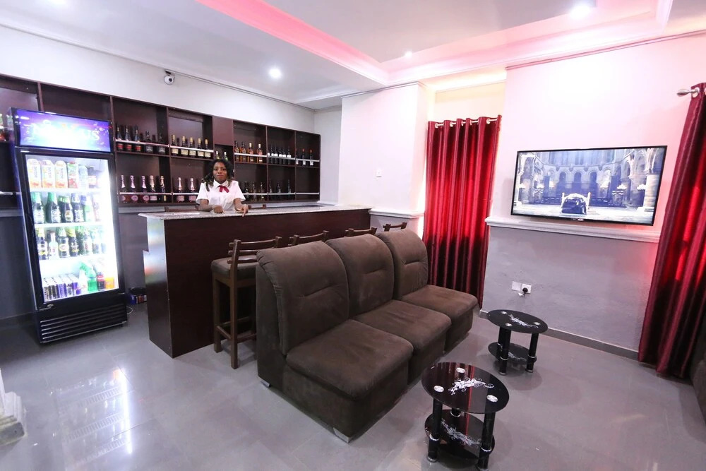 Iyore Grand Hotel & Suites 2