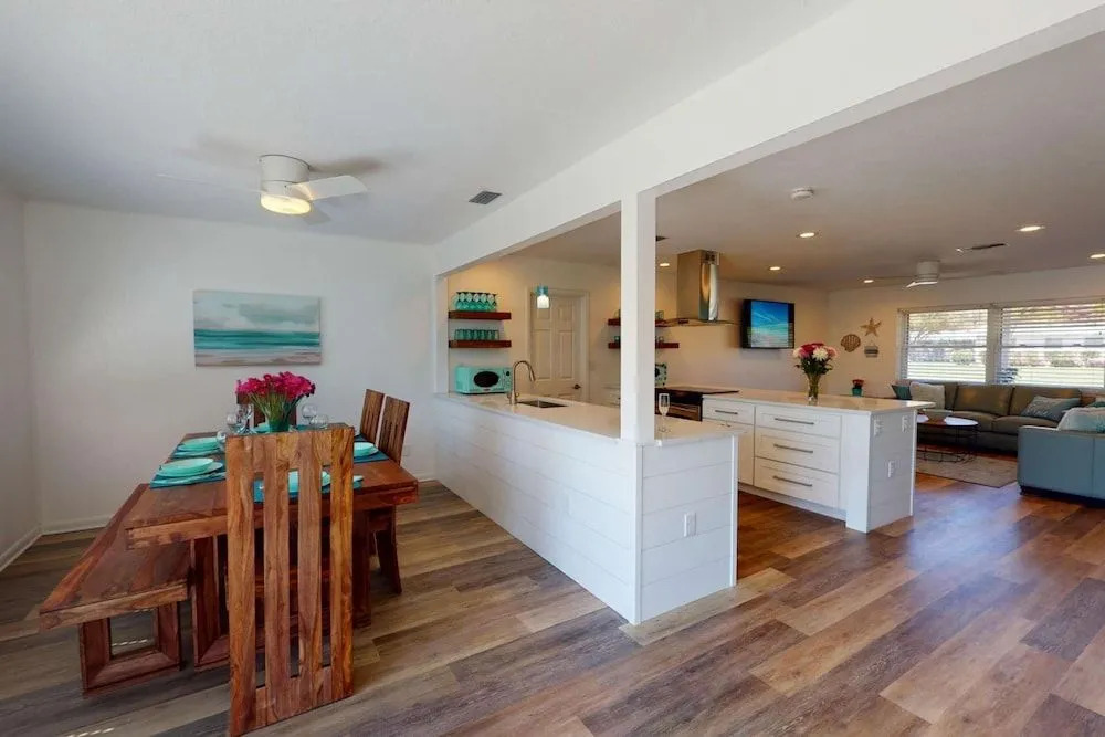 Arlington Park Beautifully Renovated Home