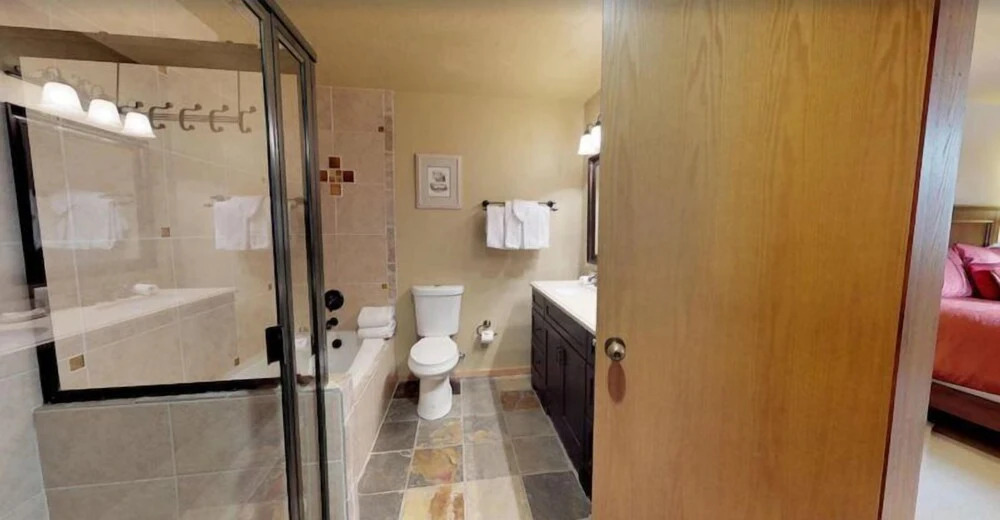 2 Bedroom Platinum Condo Near Chairlift in Cascade Village With Pool and Hot Tub