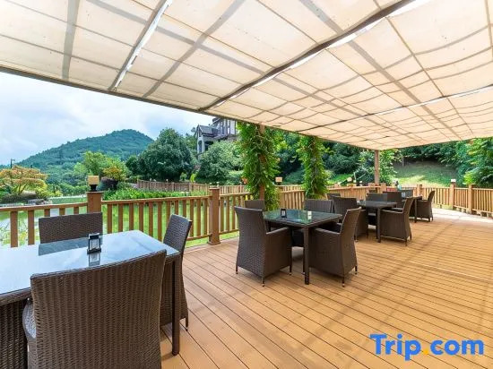 Anji Muyinyi Fengheli Golf Holiday Villa