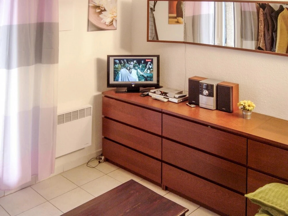 House With one Bedroom in Cogolin, With Wonderful sea View, Pool Acces