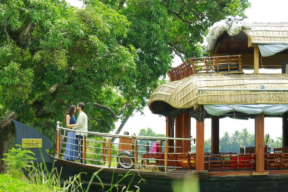 Whispering Waters Houseboat,Alleppey