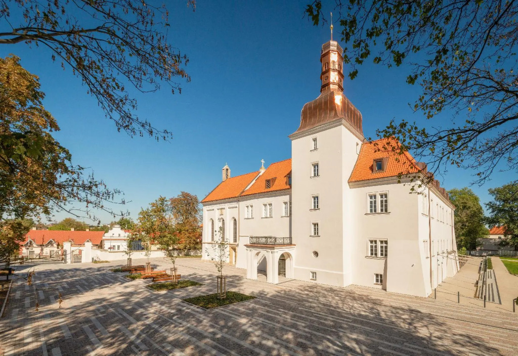 Chateau Clara Futura