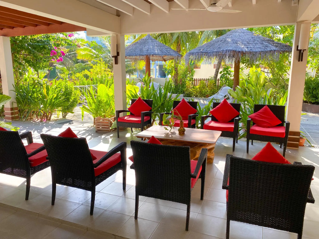 TME Retreats Dhigurah
