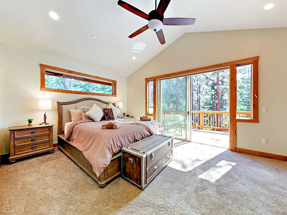 831 Patricia Cabin