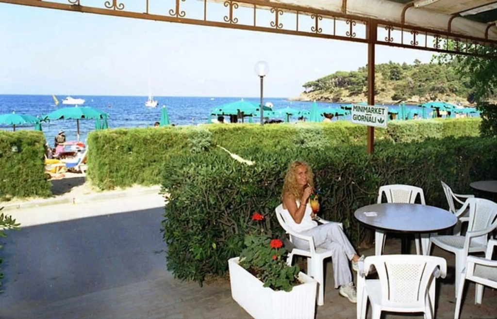 Holiday Park- Studio