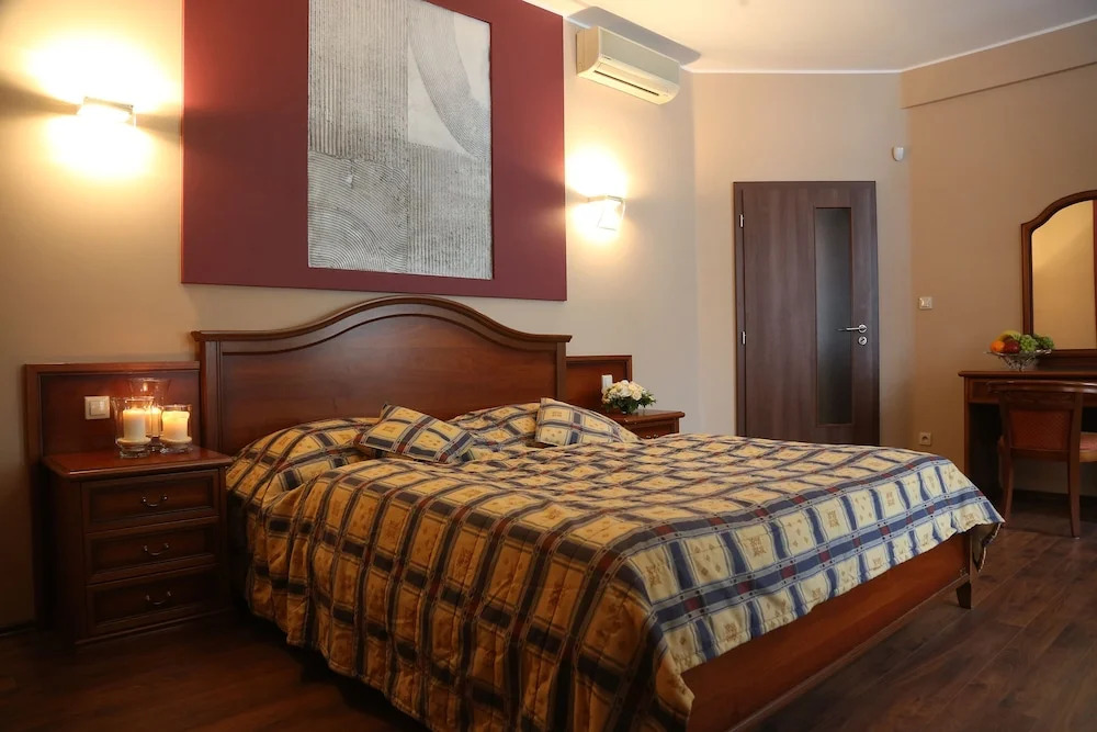 Riverside Apartments Thalia