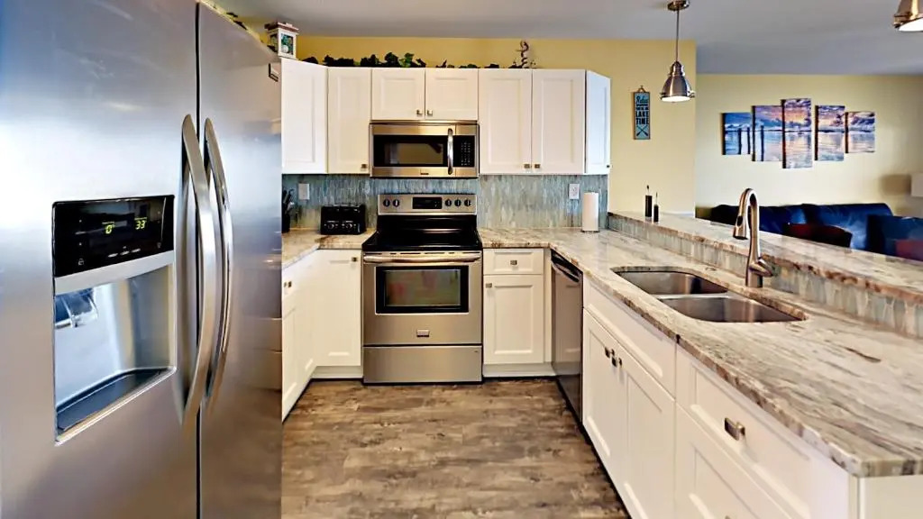 Put-in-Bay Waterfront Condo #107