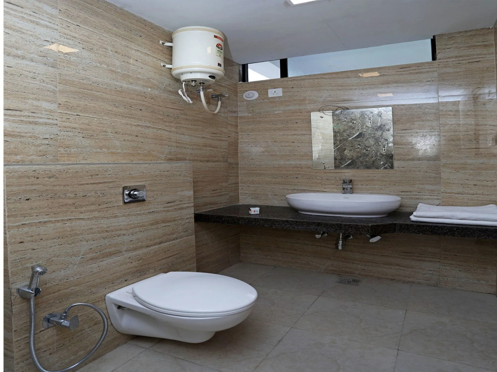 Hotel Bluebell by OYO Rooms