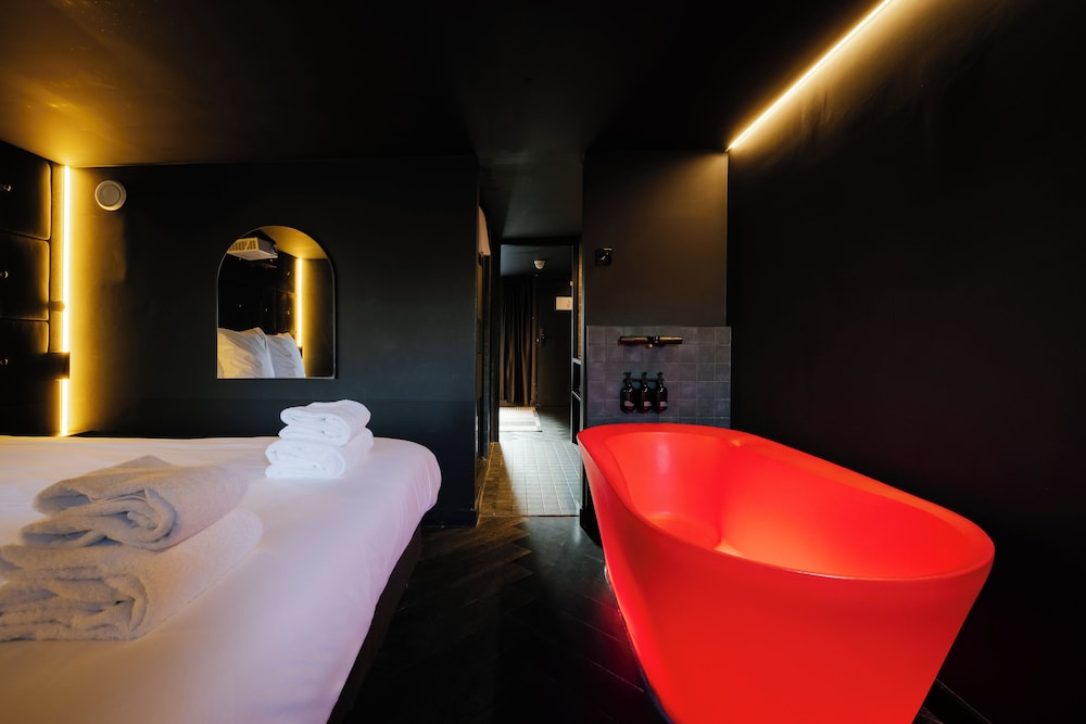 Supper Boutique Suites