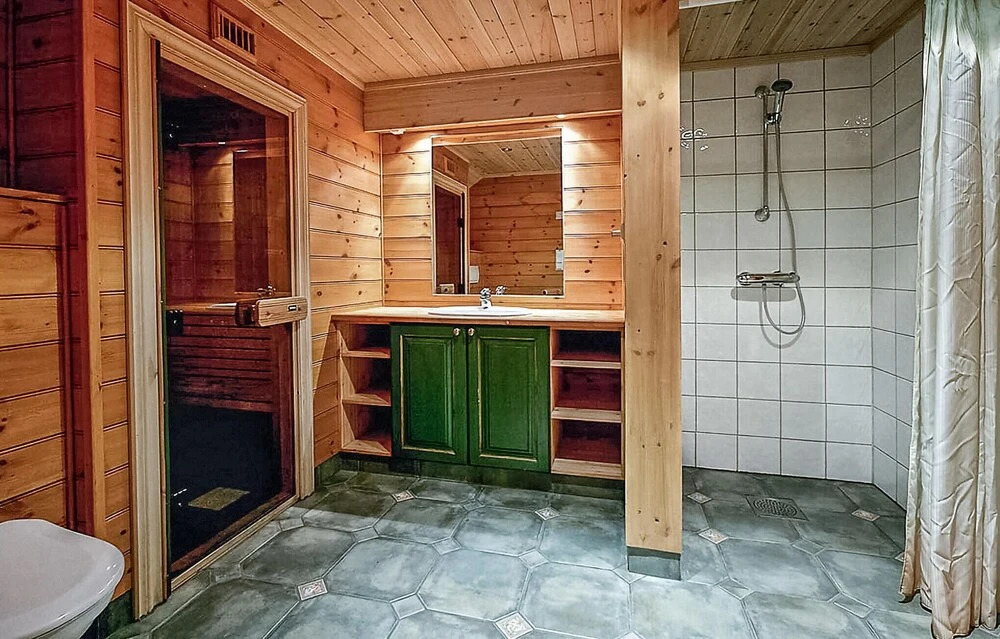 Nice Home in Hemsedal With 5 Bedrooms, Sauna and Wifi