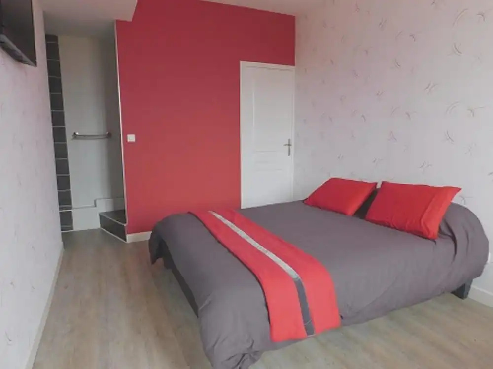 House With 5 Bedrooms in Mouterre-silly, With Pool Access, Enclosed Garden and Wifi - 200 km From the Beach