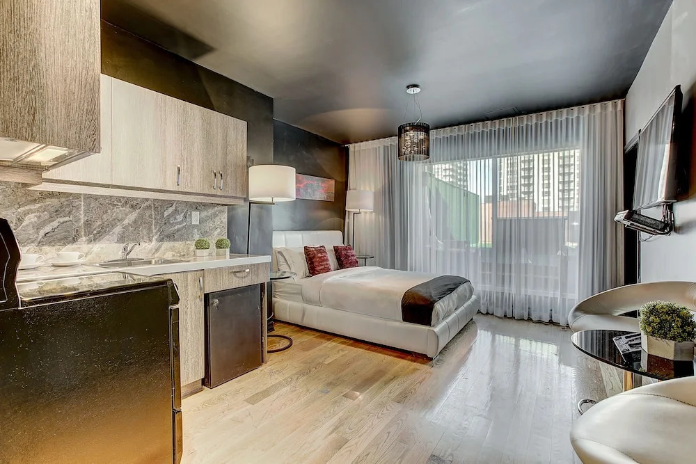 205 -studios Family 2 Beds /montreal Ritz Area
