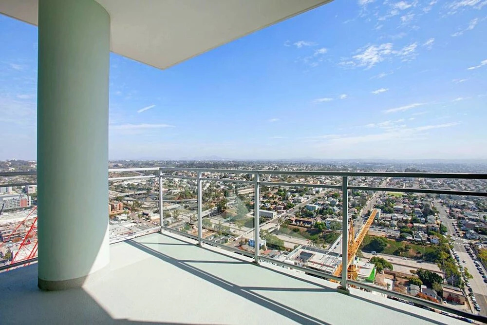 Central Downtown 3BR Corporate Rentals