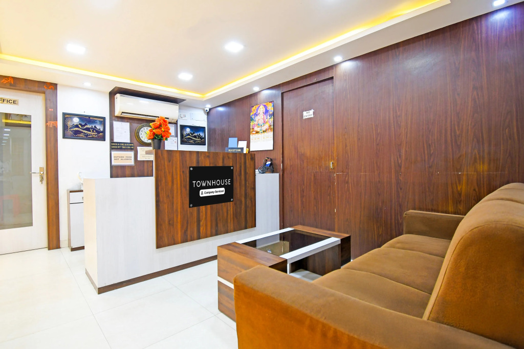 Super Townhouse Sahayogi Nagar Near Big Bazaar