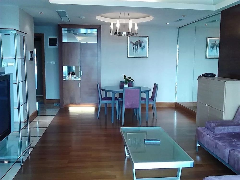 ACME International Apartment