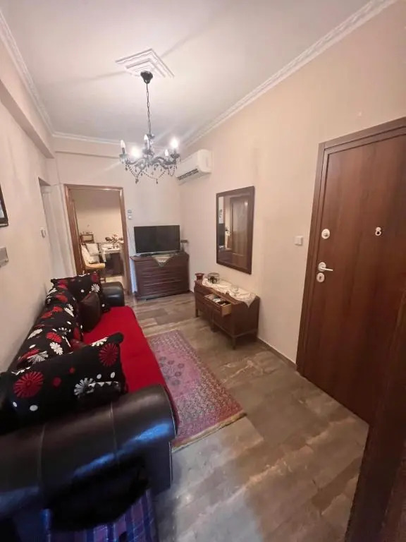 100s.m. Apartment 1 minute from elves mill and half an hour from meteora
