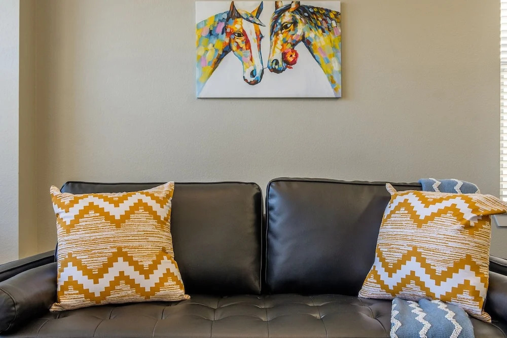 Reverchon Park Apartments by Frontdesk