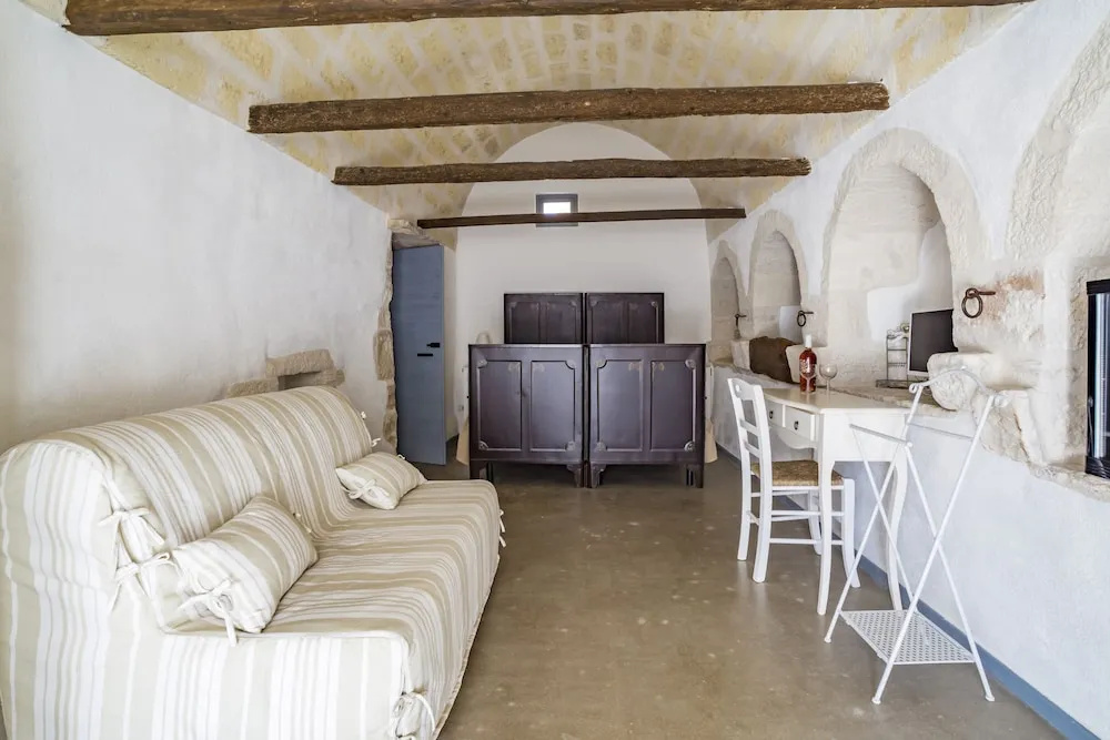 Don Diego, Trulli Villa with pool