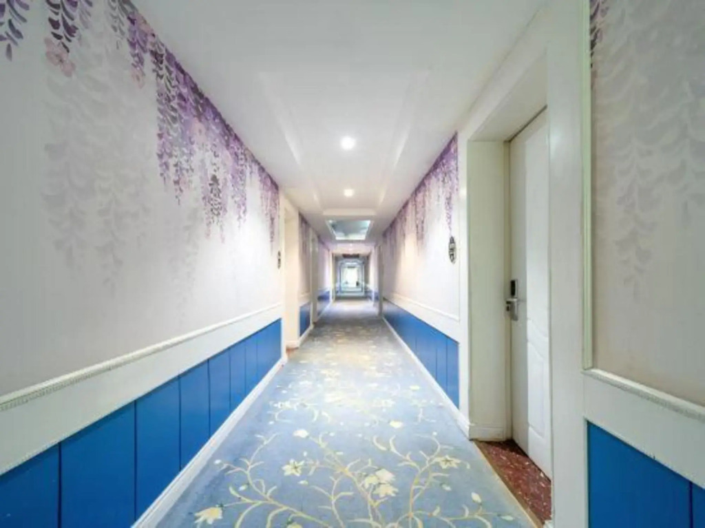 WEESH  hotel