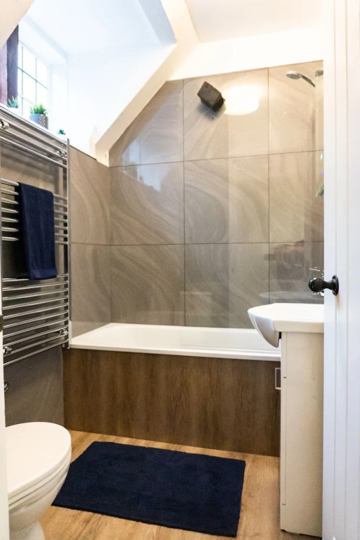 Karah Suites - Queen Annes Court