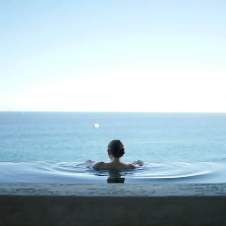 YOUR STAY APARTMENTS Luxury Beachfront Living