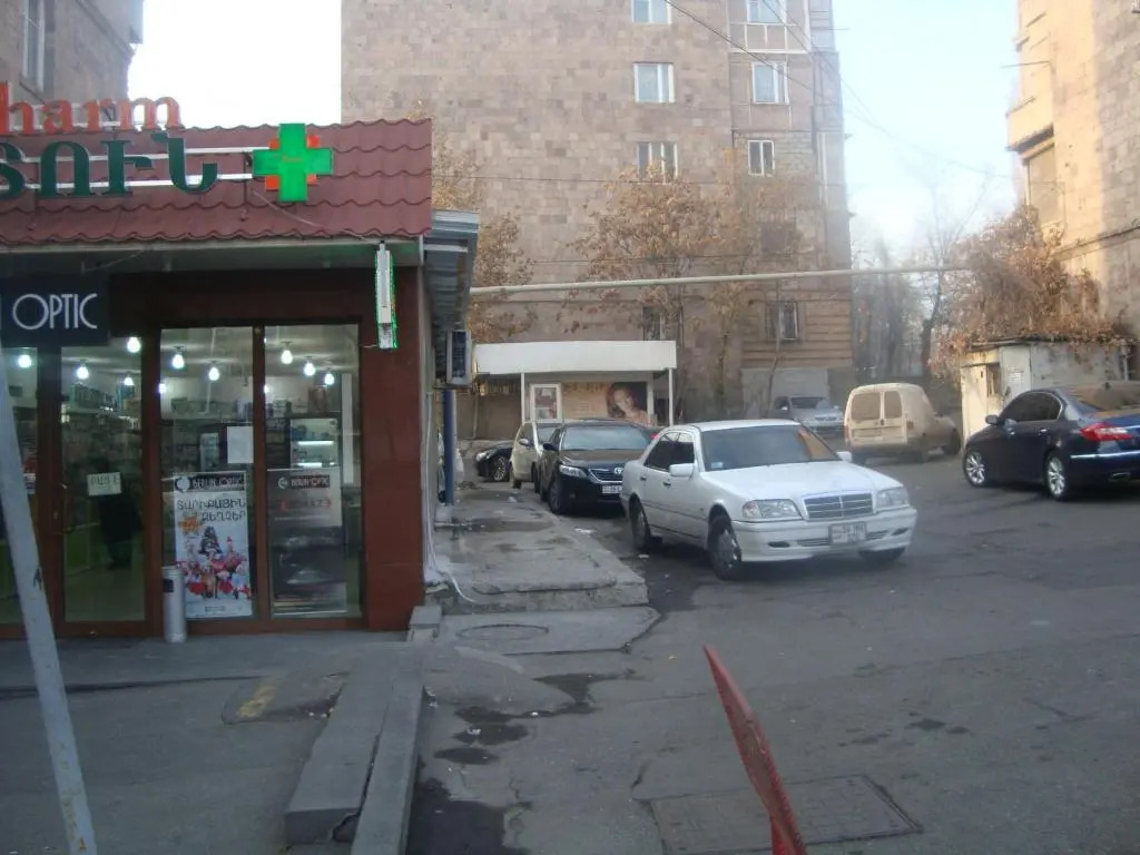 Apartments Azatutyan Avenue 19