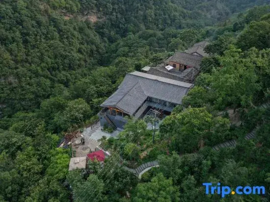 Wudangshan Prince Courtyard Homestay (Prince Slope Scenic Area)