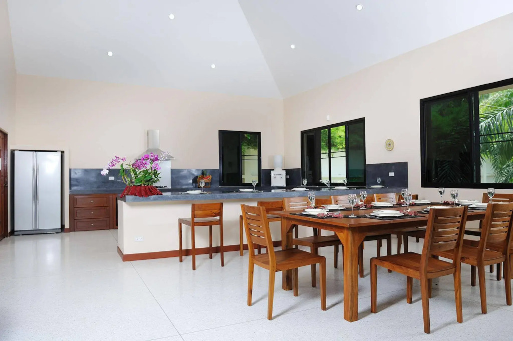 Baan Santi Villa