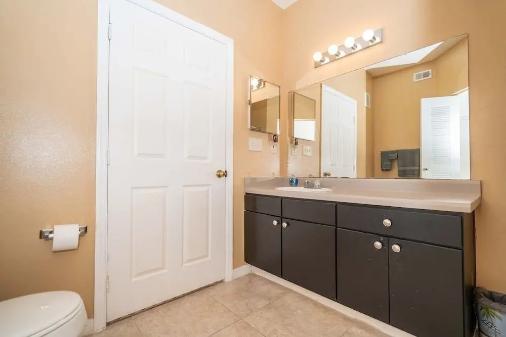Captivating Extended Stay Or Corporate Rental 2 Bedroom Townhouse
