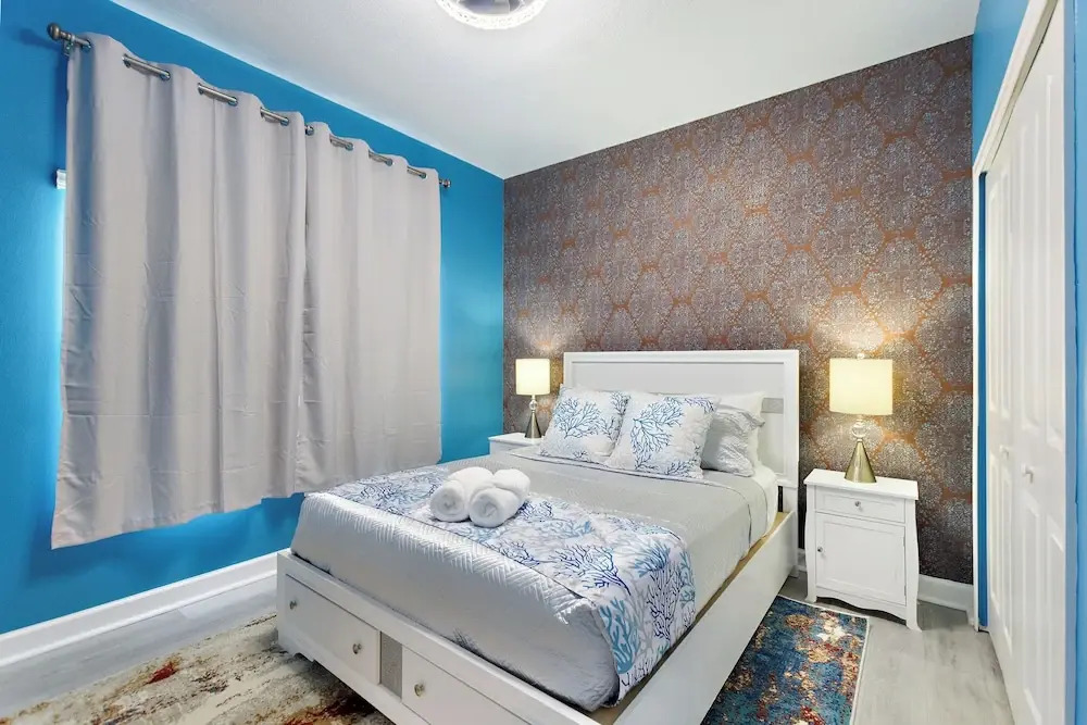 Wonderland Sleeps 14 Free Waterparks and South Facing Pool
