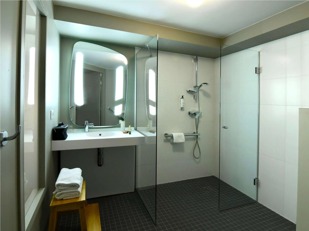 ibis Brest Kergaradec