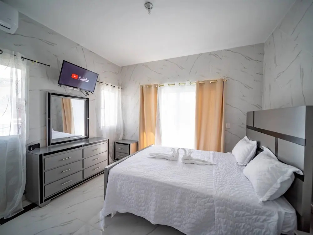 8br Private Villa In Sosa - 2 Mins From Nightlife