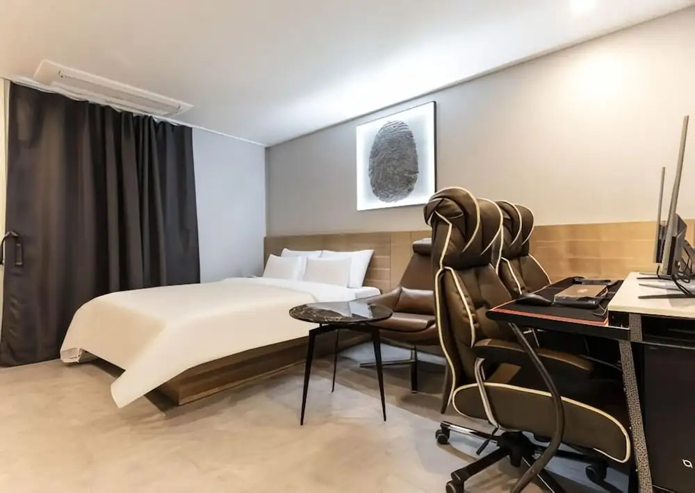 Carlton Hotel Bupyeong