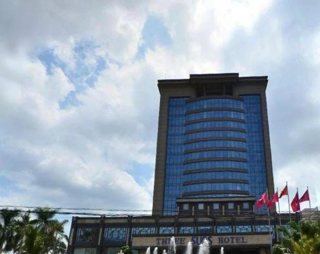 Huizhou Three Suns Hotel