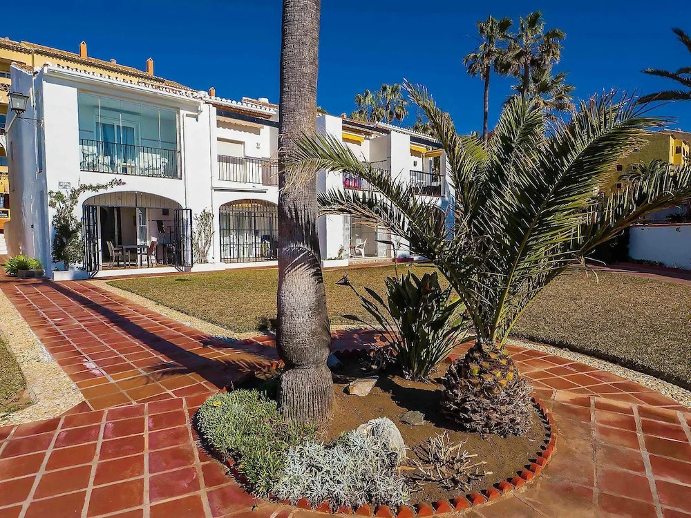 Dona Lola Macarena - Beautiful Beach front House with impresive sea views only few metters to the beach cs120