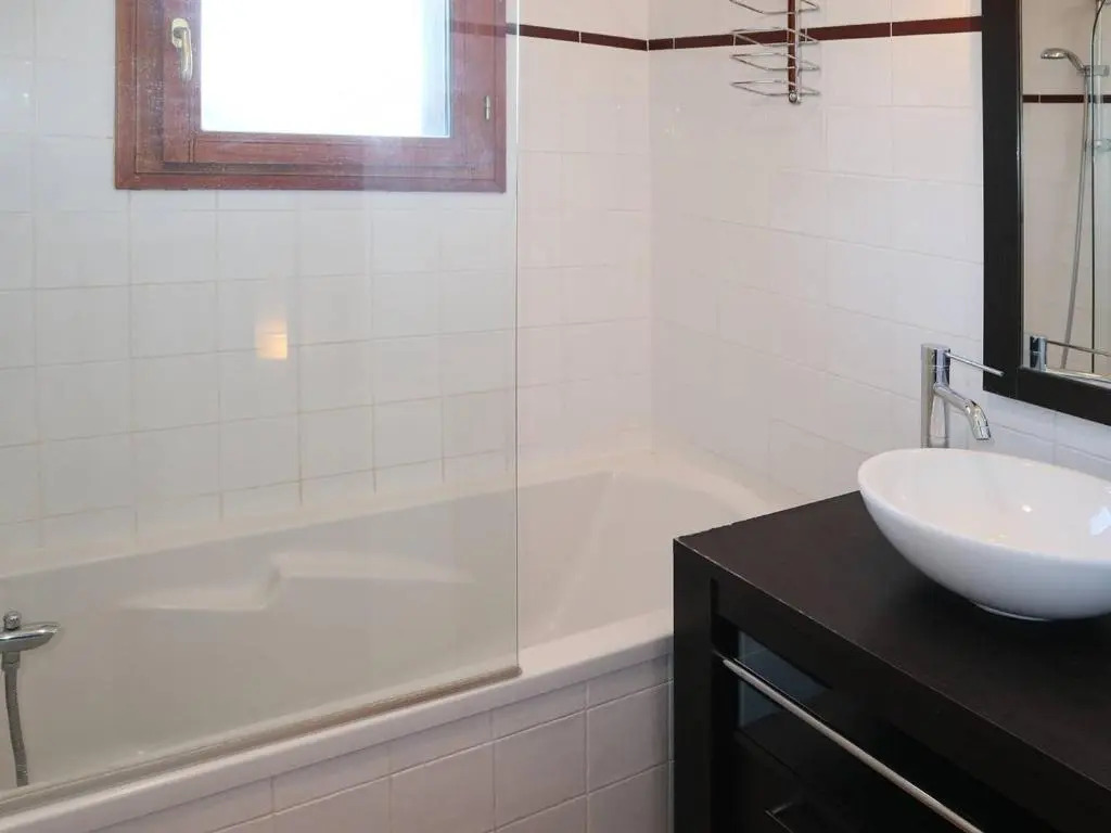 Chalet mitoyen aux Orres avec piscine chauffée, sauna, hammam - skis aux pieds - 6 pers. - FR-1-322-110