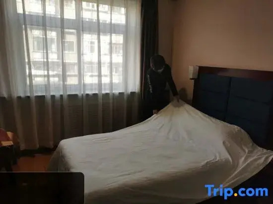 super 8 Hotel (Lanzhou Railway Station Passenger Center Store)